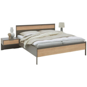 Dieter Knoll POSTEL S NOČNÍMI STOLKY